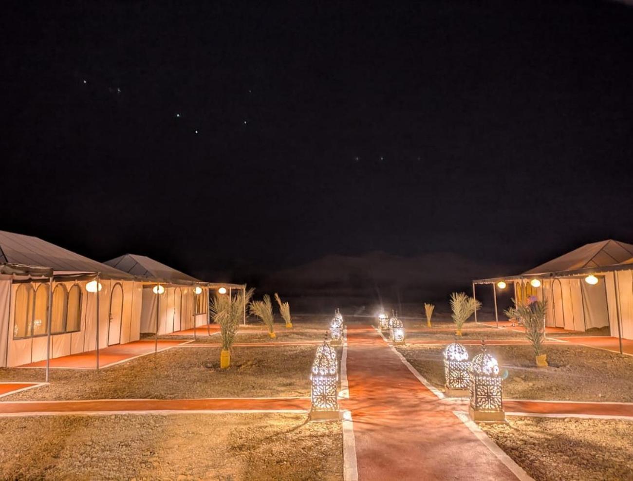 Отель Unique Sahara Camp Мерзуга Экстерьер фото